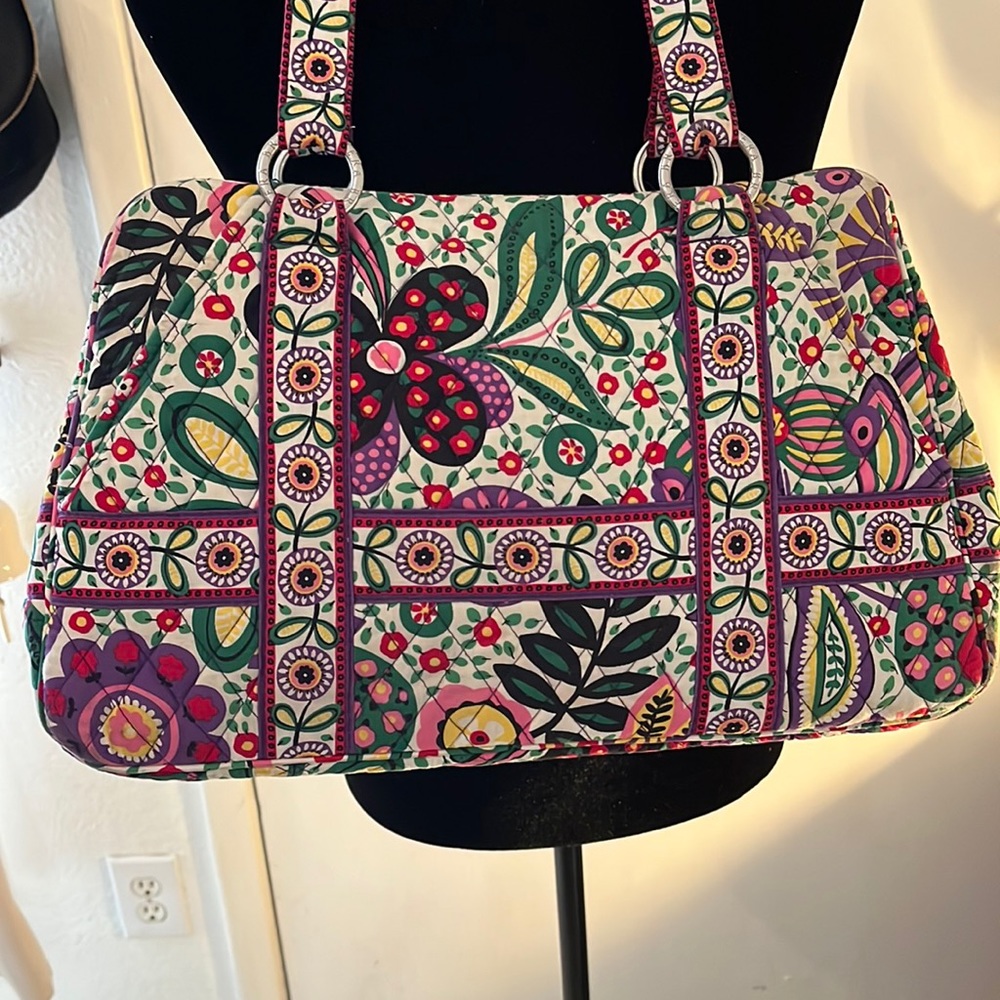 VERA BRADLEY PURPLE AND GREEN TOTE HANDBAG
